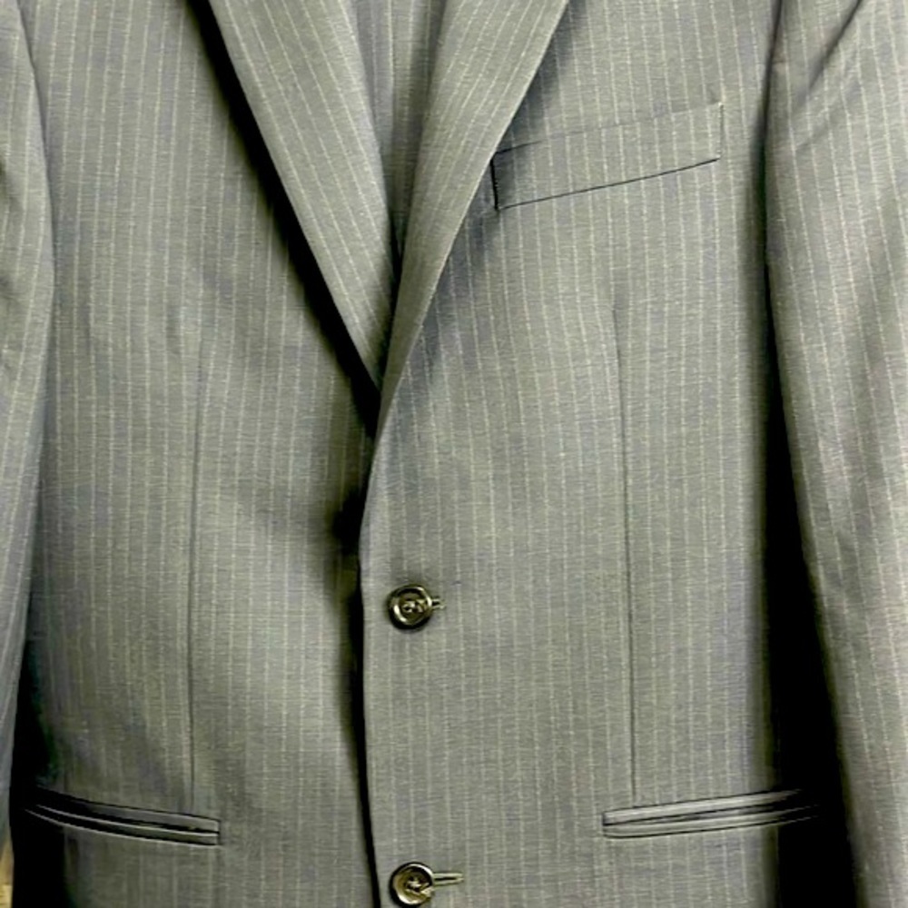 ⭐️ Bill Blass charcoal striped suit - Picture 5 of 13